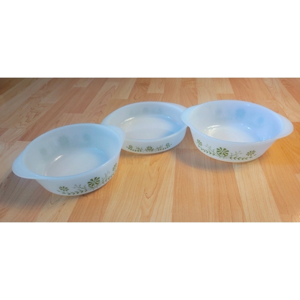 Glasbake 'Green Daisy' baking dishes